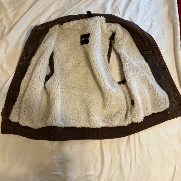 Context Brown Leather Vest - Picture 4 of 6